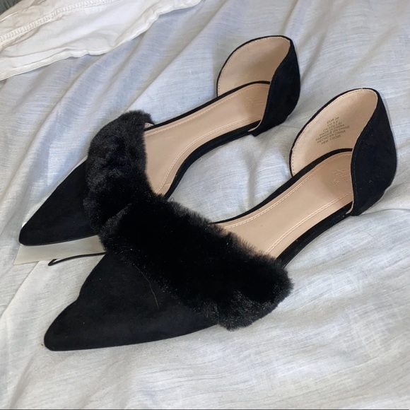 Pointy Fur Flats - Picture 2 of 4